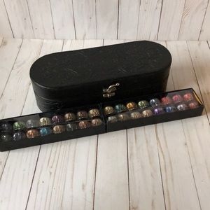 Younique kit with eye shadows